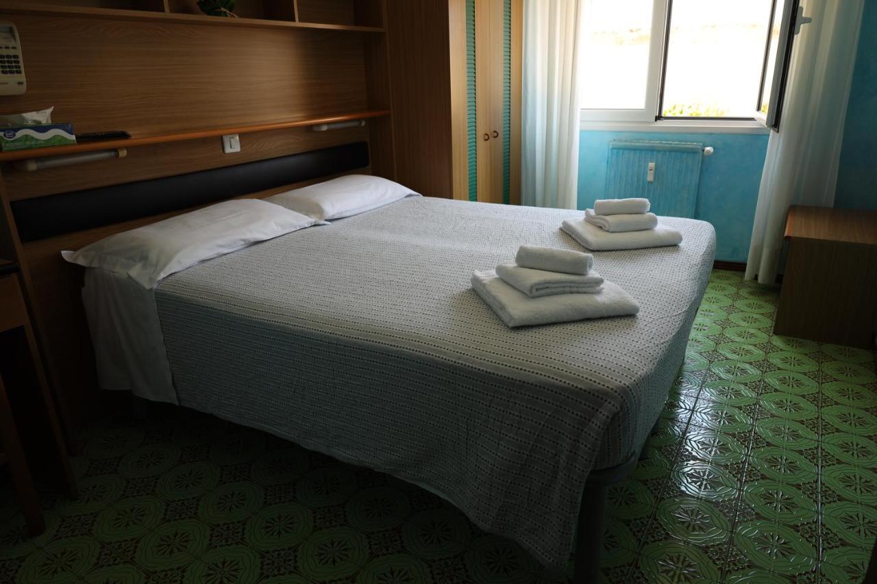 Albergo Stella Di Mare ลาวาญา ภายนอก รูปภาพ