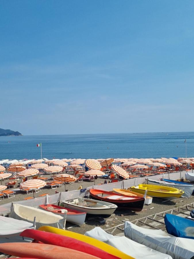 Albergo Stella Di Mare ลาวาญา ภายนอก รูปภาพ