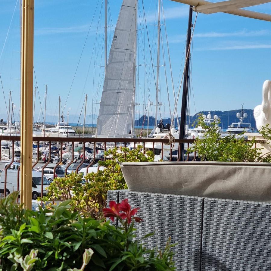 Albergo Stella Di Mare ลาวาญา ภายนอก รูปภาพ