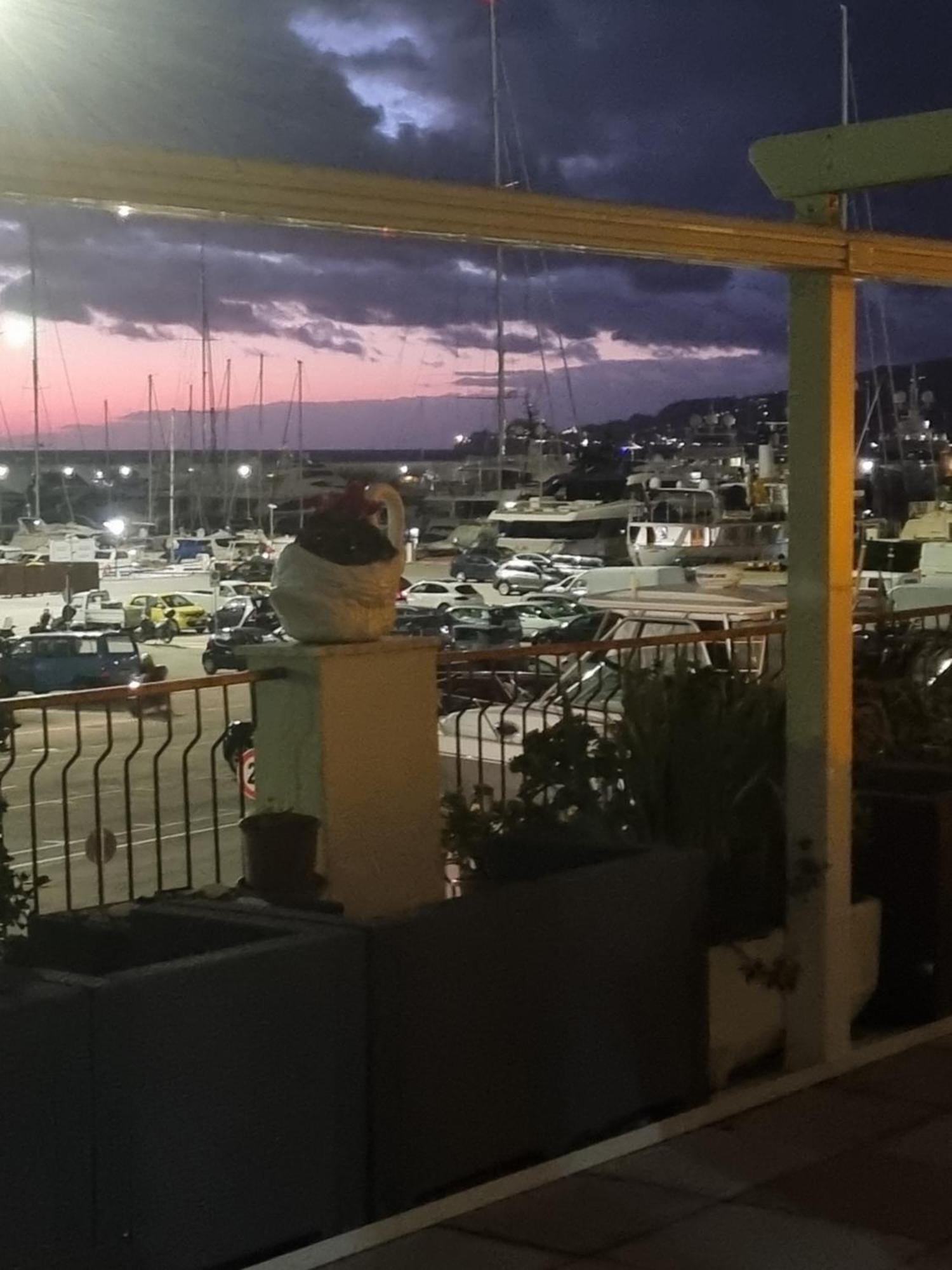 Albergo Stella Di Mare ลาวาญา ภายนอก รูปภาพ